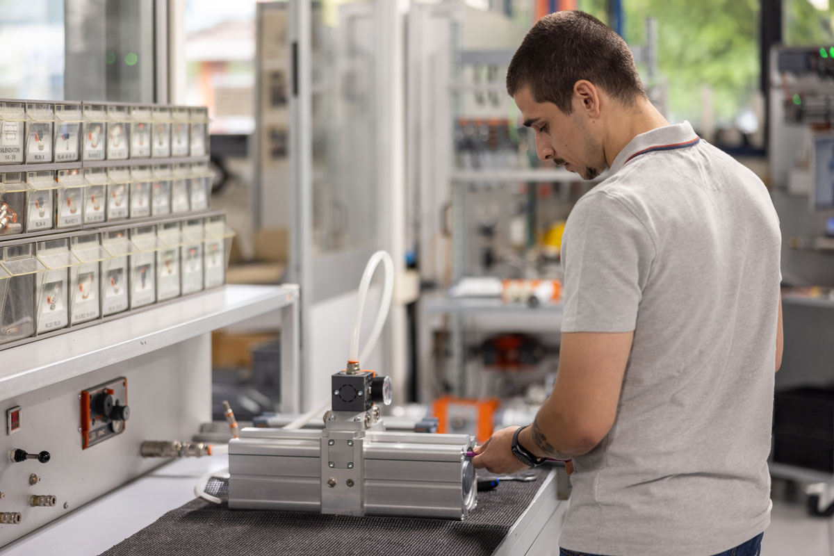 Slider metalwork employees at work
